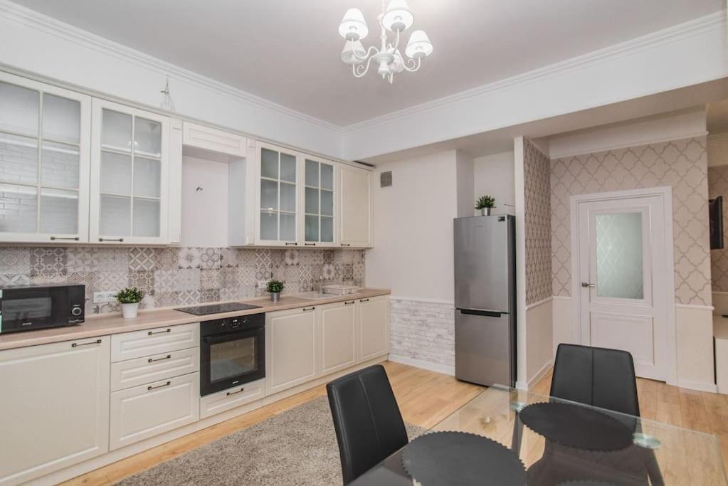 Grand Excelent New Ultra Central Apartments Chisinau Ngoại thất bức ảnh