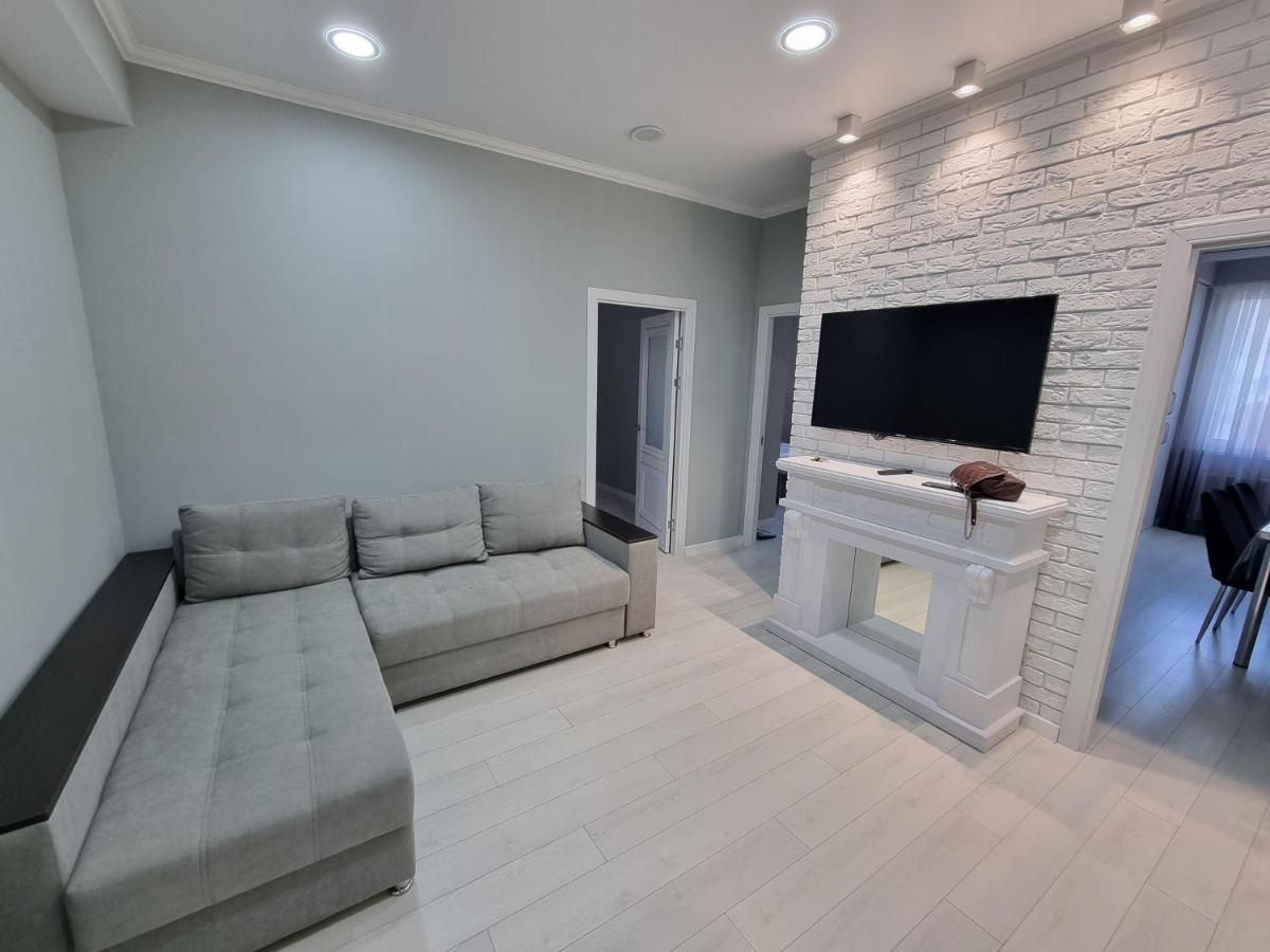Grand Excelent New Ultra Central Apartments Chisinau Ngoại thất bức ảnh